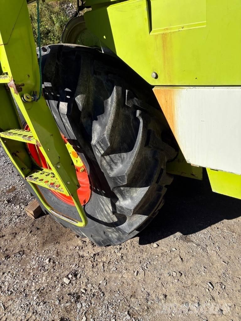 CLAAS Dominator 68 Combine harvesters