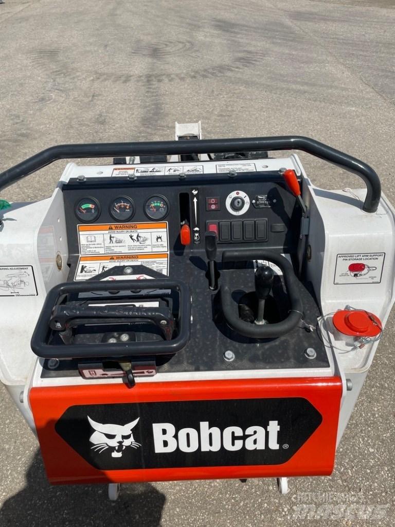 Bobcat MT 55 Crawler FEL's