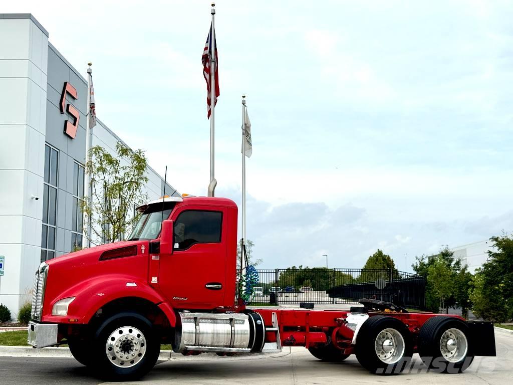Kenworth T 880 Truck Tractor Units
