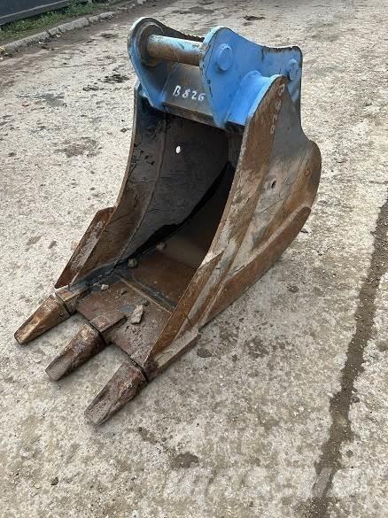  2' BUCKET, 65mm PINS Buckets
