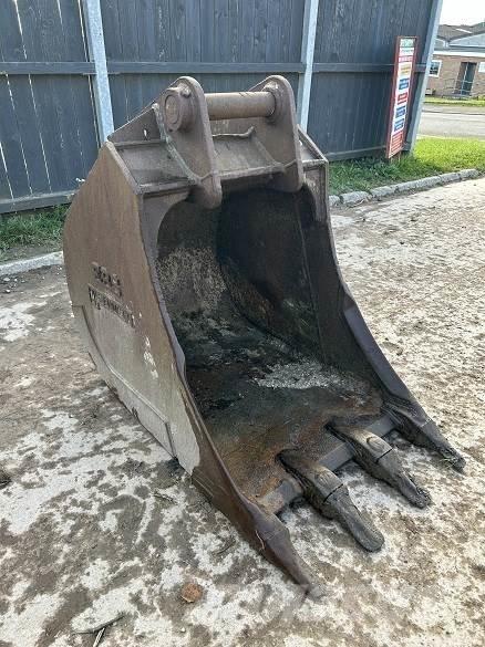  3' BUCKET, 80mm PINS Buckets