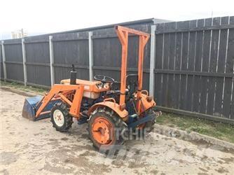 Kubota B7100D TLB's