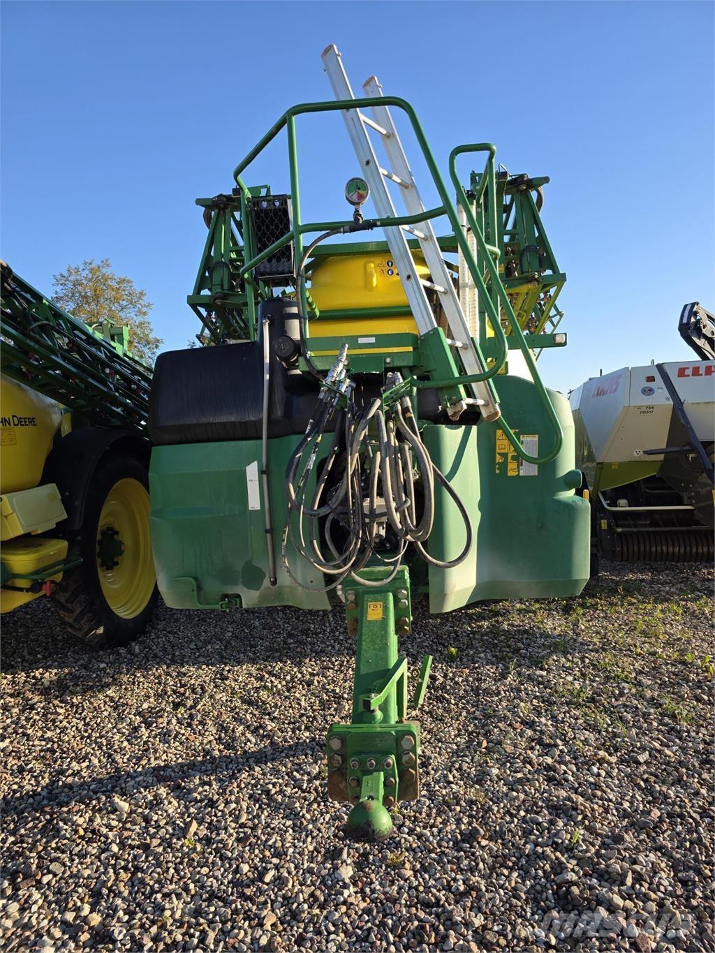 John Deere M962i Trailed sprayers