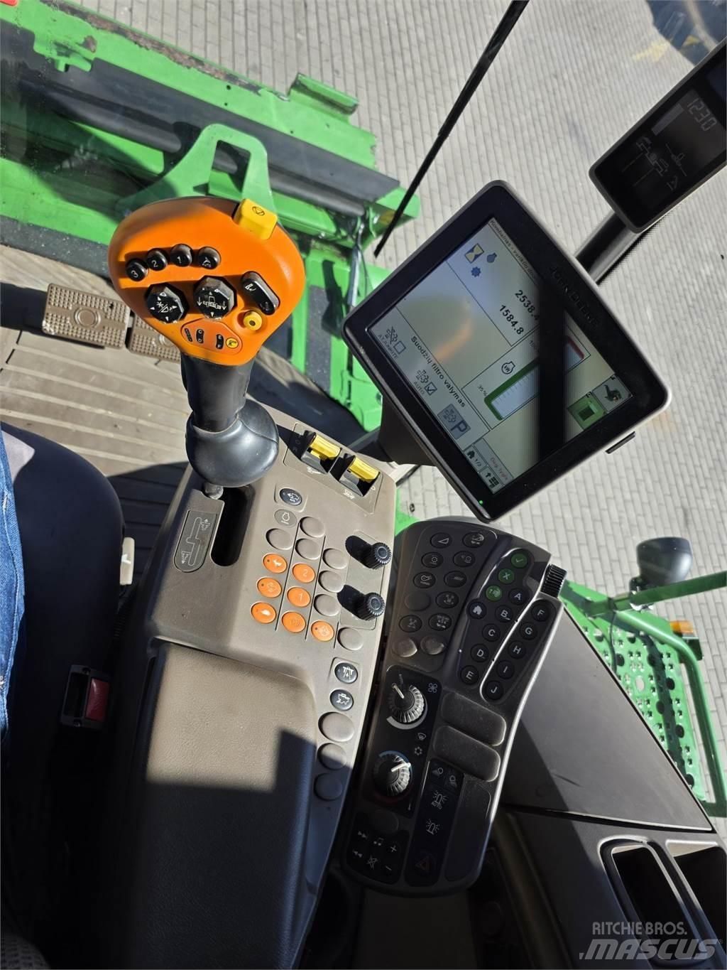 John Deere T660 Combine harvesters