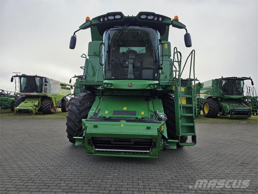 John Deere T660 Combine harvesters