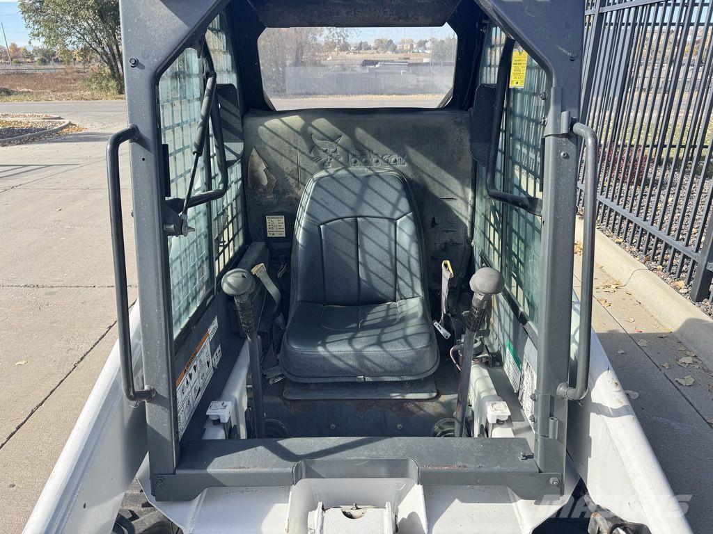 Bobcat 753 Skid steer loaders
