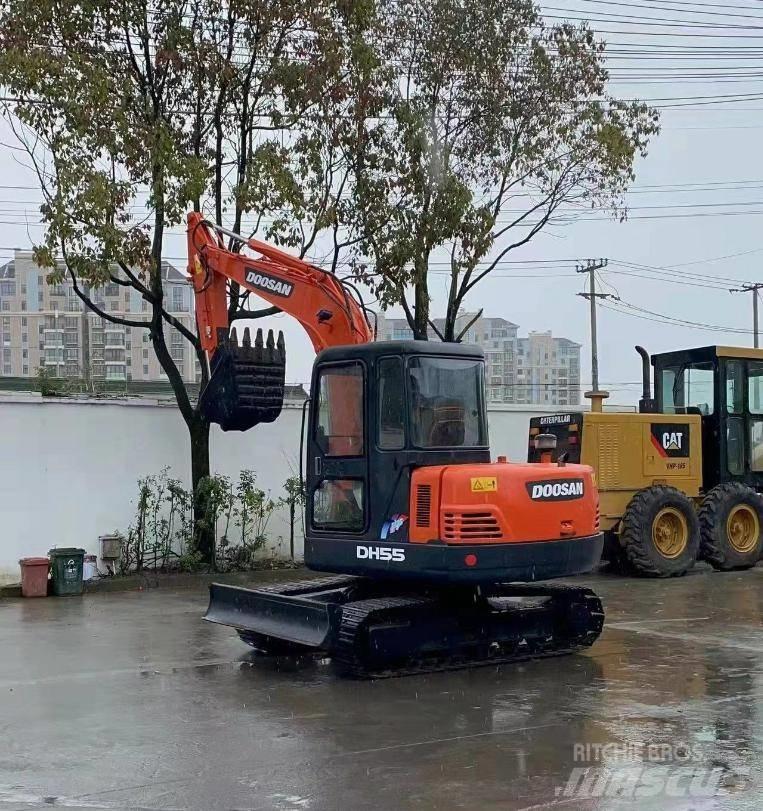Doosan DH 55 Mini excavators < 7t