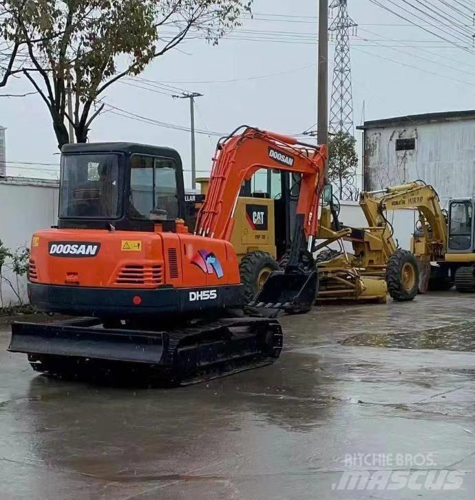 Doosan DH 55 Mini excavators < 7t