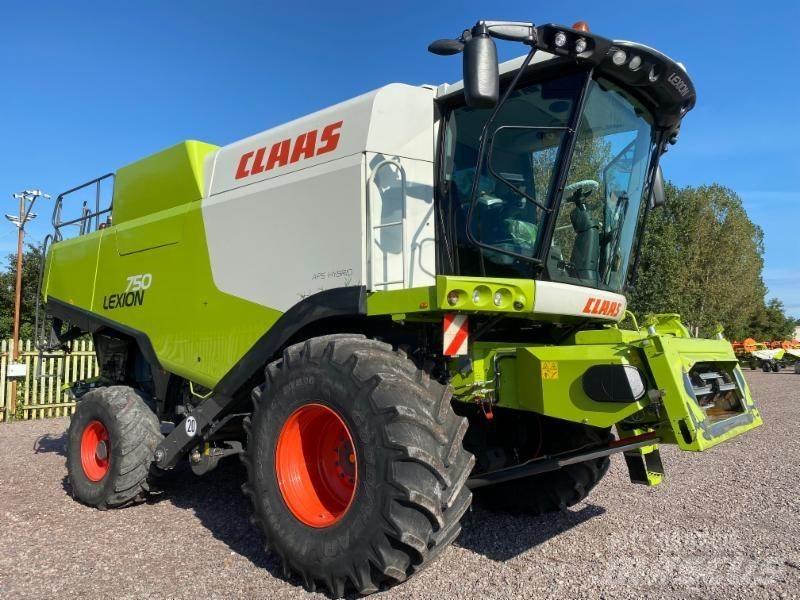 CLAAS LEXION 750 Combine harvesters