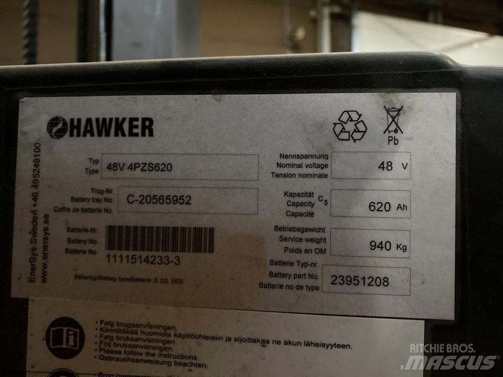BT RRE140 Reach truck