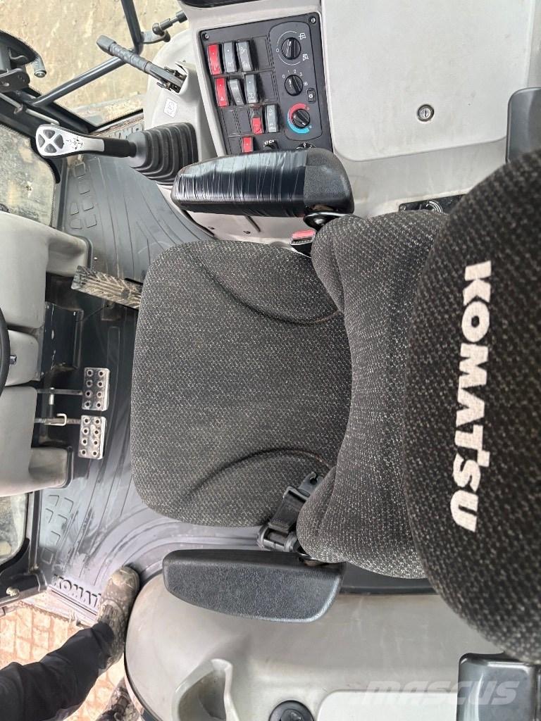 Komatsu WB 97 S TLB's