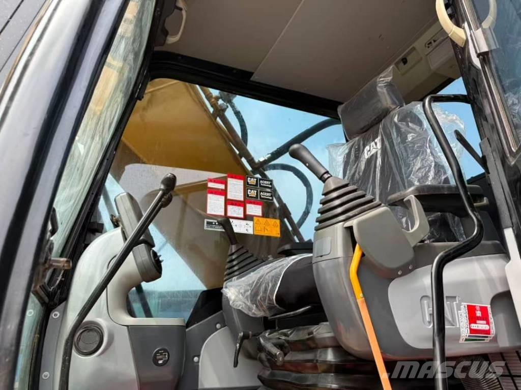 CAT 330 Crawler excavators