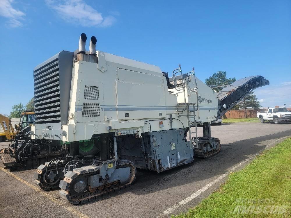Wirtgen 2000 Asphalt cold milling machines