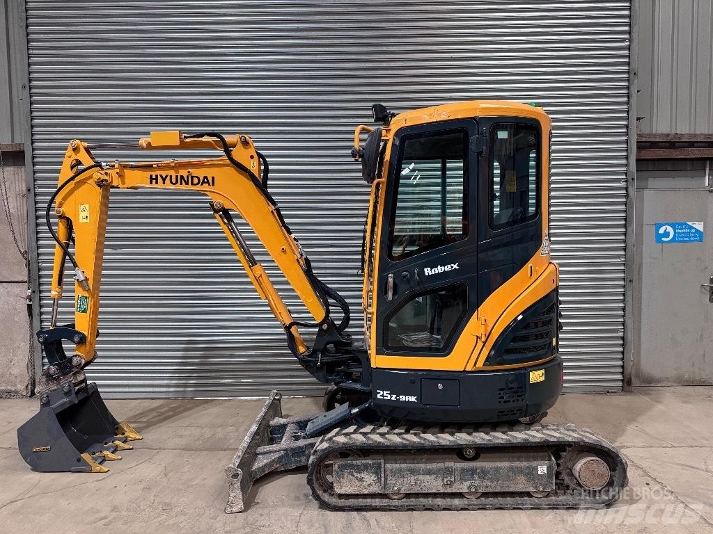 Hyundai R25Z-9 AK Mini excavators < 7t