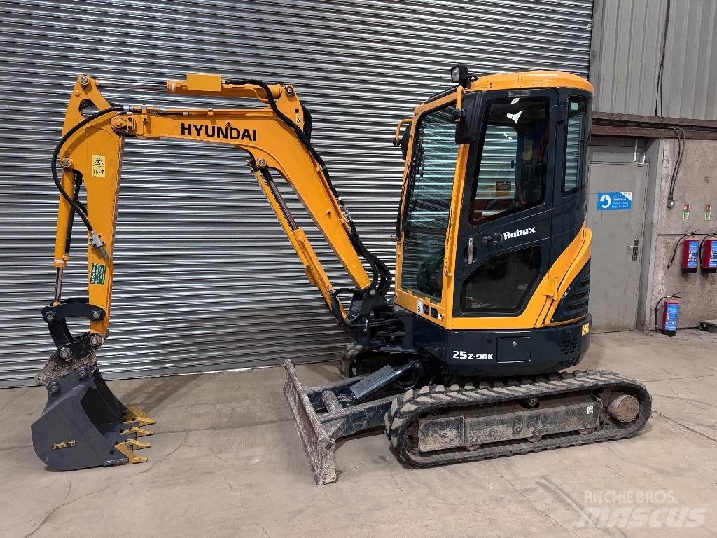 Hyundai R25Z-9 AK Mini excavators < 7t