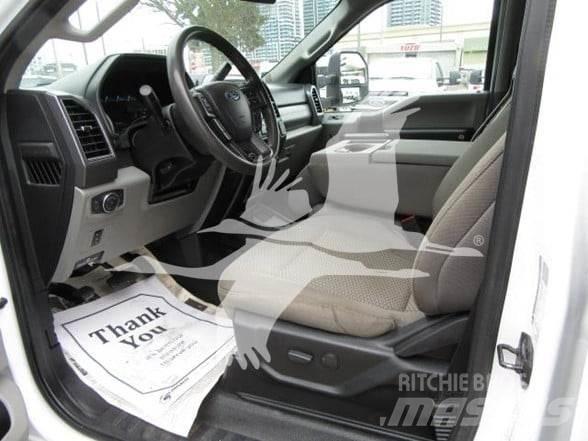 Ford F550 Flatbed/Dropside trucks