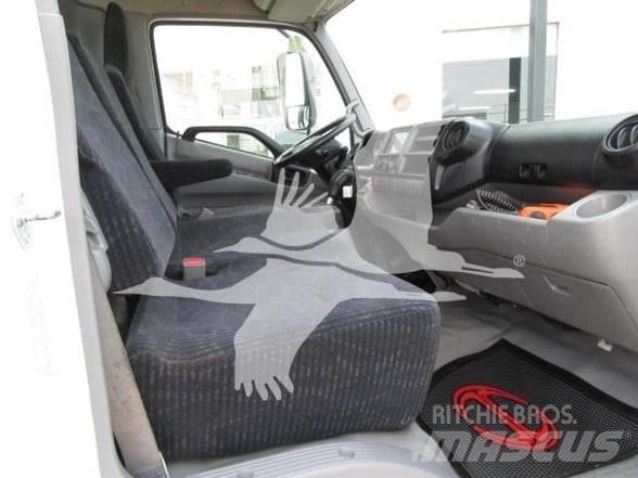 Hino 195 Flatbed/Dropside trucks