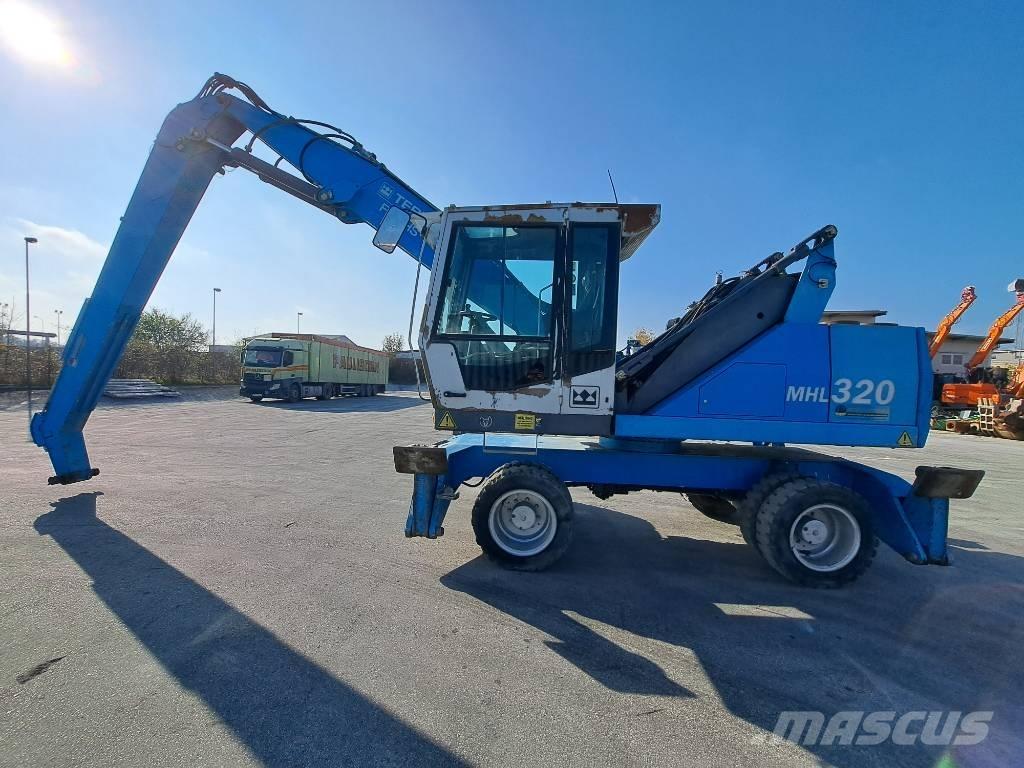 Fuchs MHL 320 D Waste / industry handlers