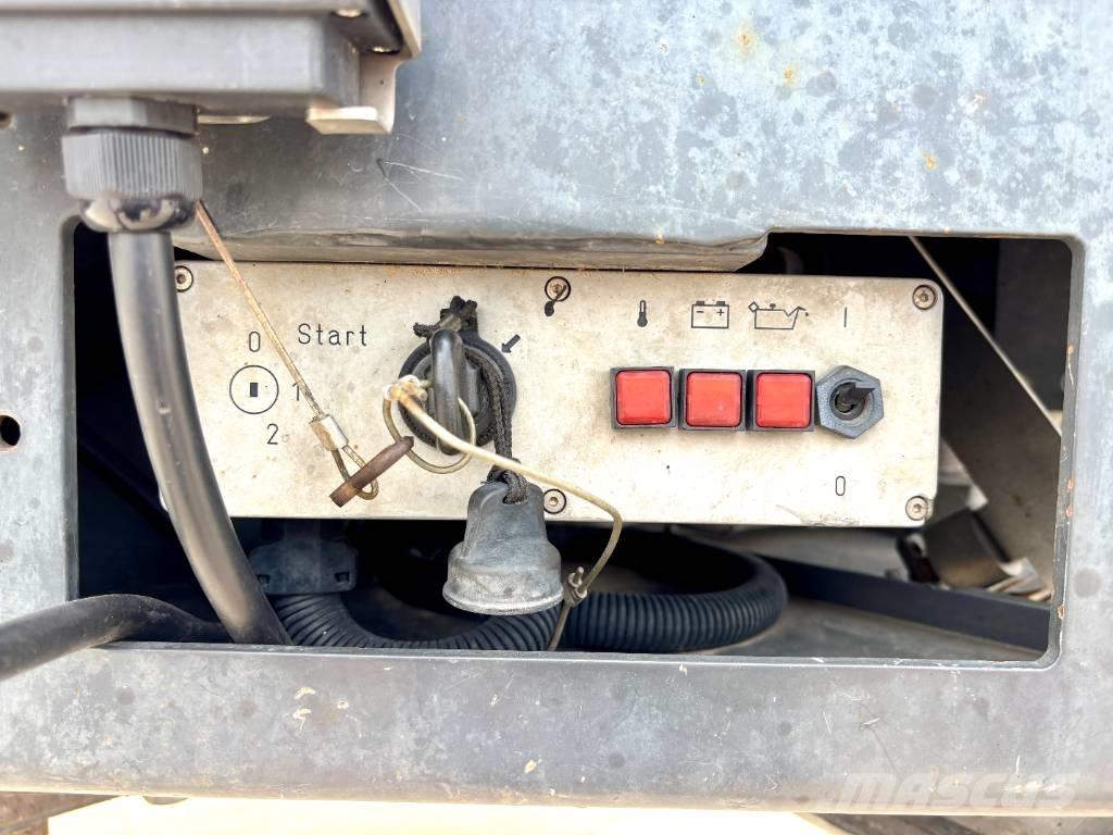 Goldhofer STZ-P9 Flatbed/Dropside trailers