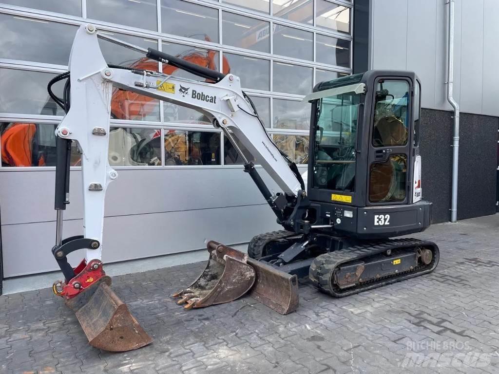 Bobcat E32 | A/C Mini excavators < 7t