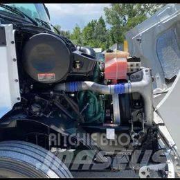 Volvo VNL 64T200 Truck Tractor Units