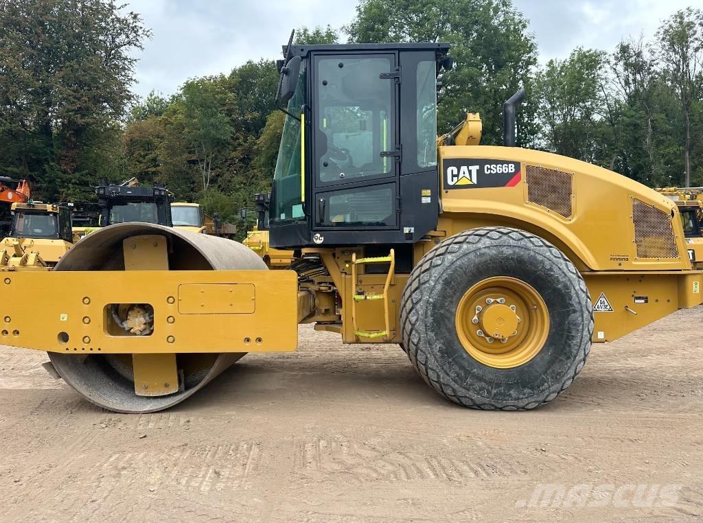 CAT CS 66 B Single drum rollers