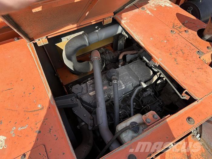 Hitachi EG70R Tracked dumpers