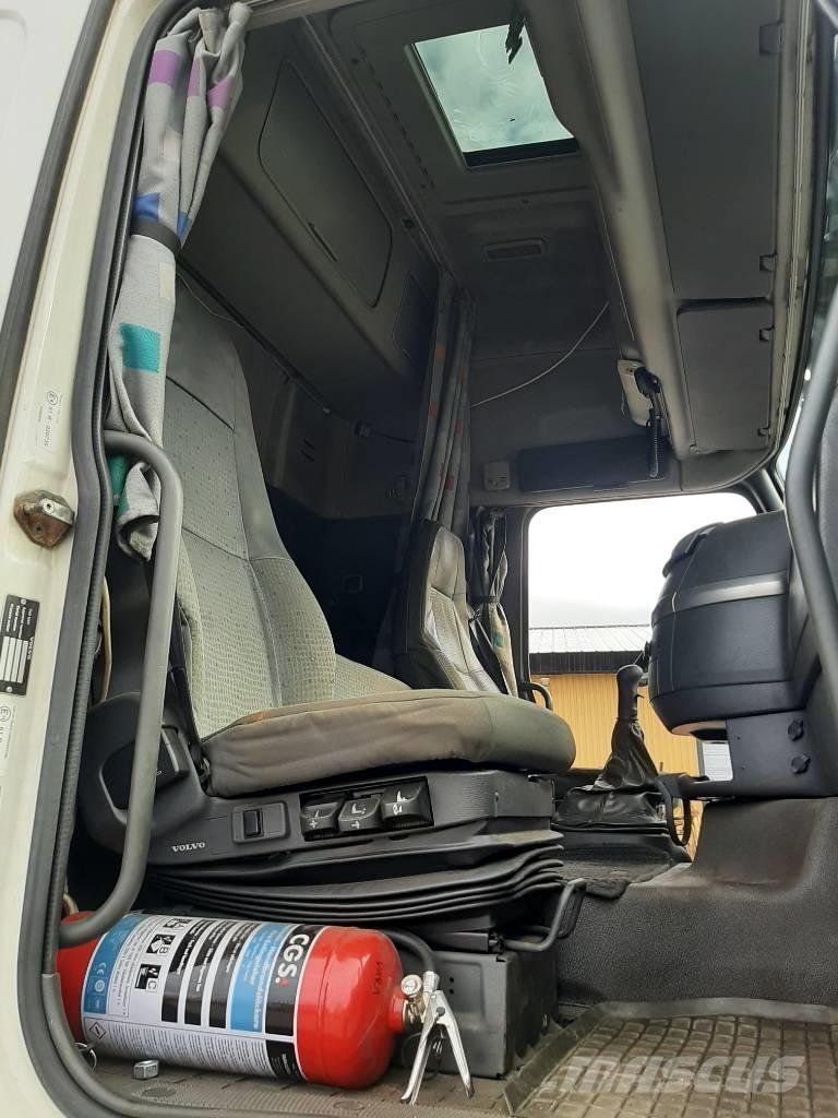 Volvo FH 12 Tautliner/curtainside trucks