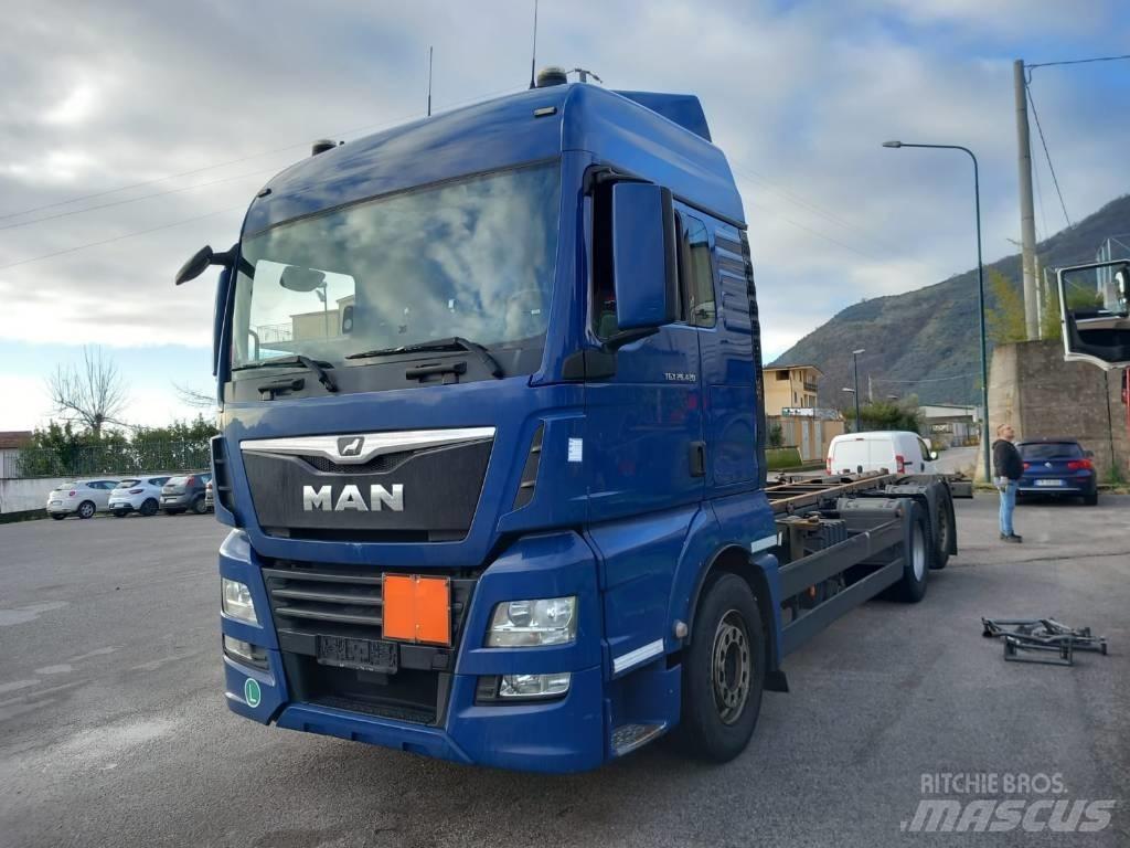 MAN TGX 26.420 Car carriers