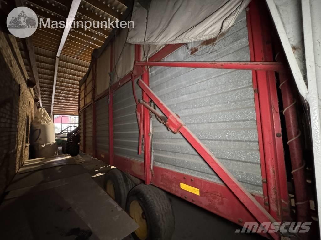 Taarup 1030 Forage wagons