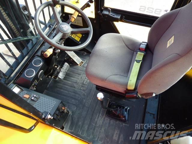 JCB 926 Rough terrain truck