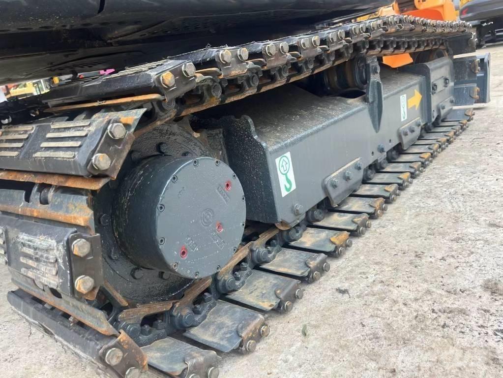 Hyundai 60vs Mini excavators < 7t