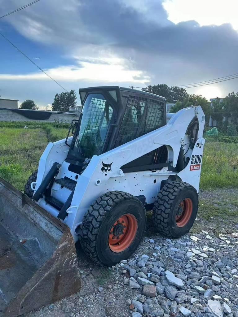 Bobcat S 300 Skid steer loaders