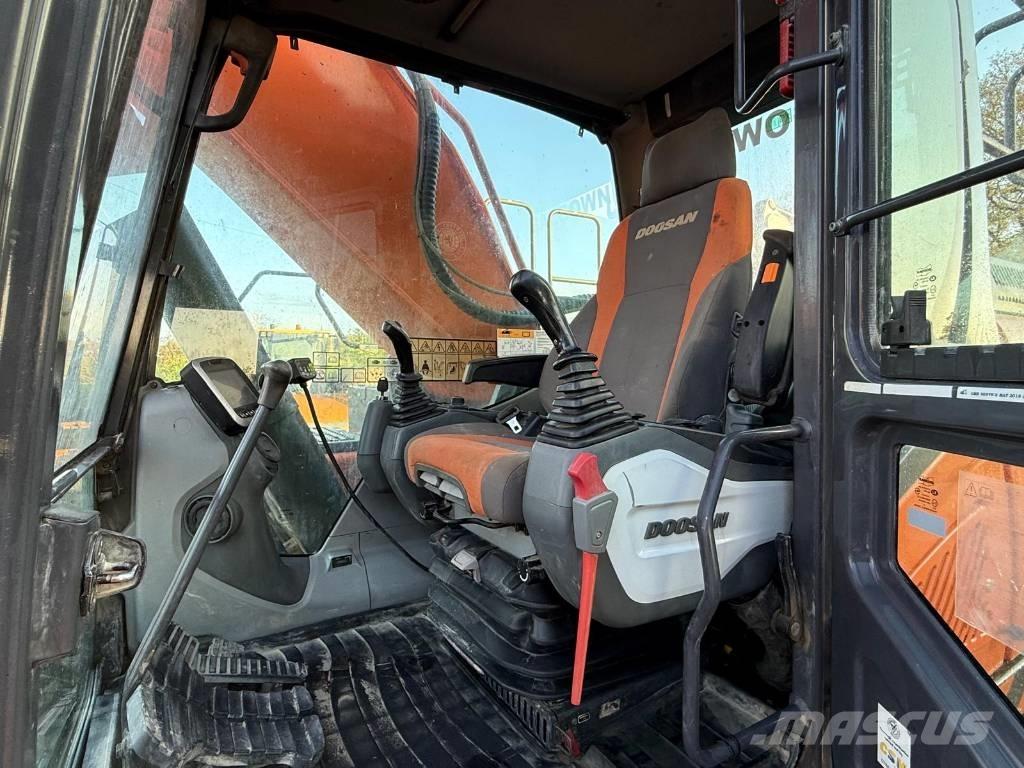 Doosan DX 340 LC Crawler excavators