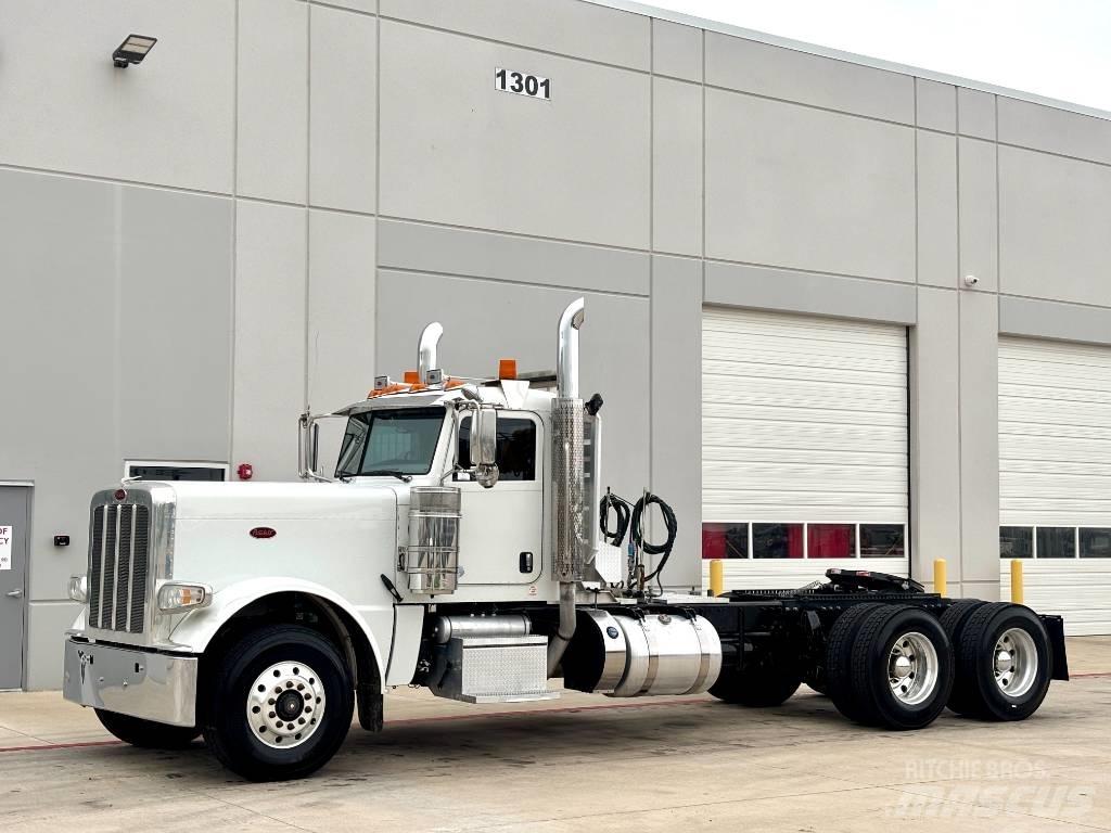 Peterbilt 389 Truck Tractor Units