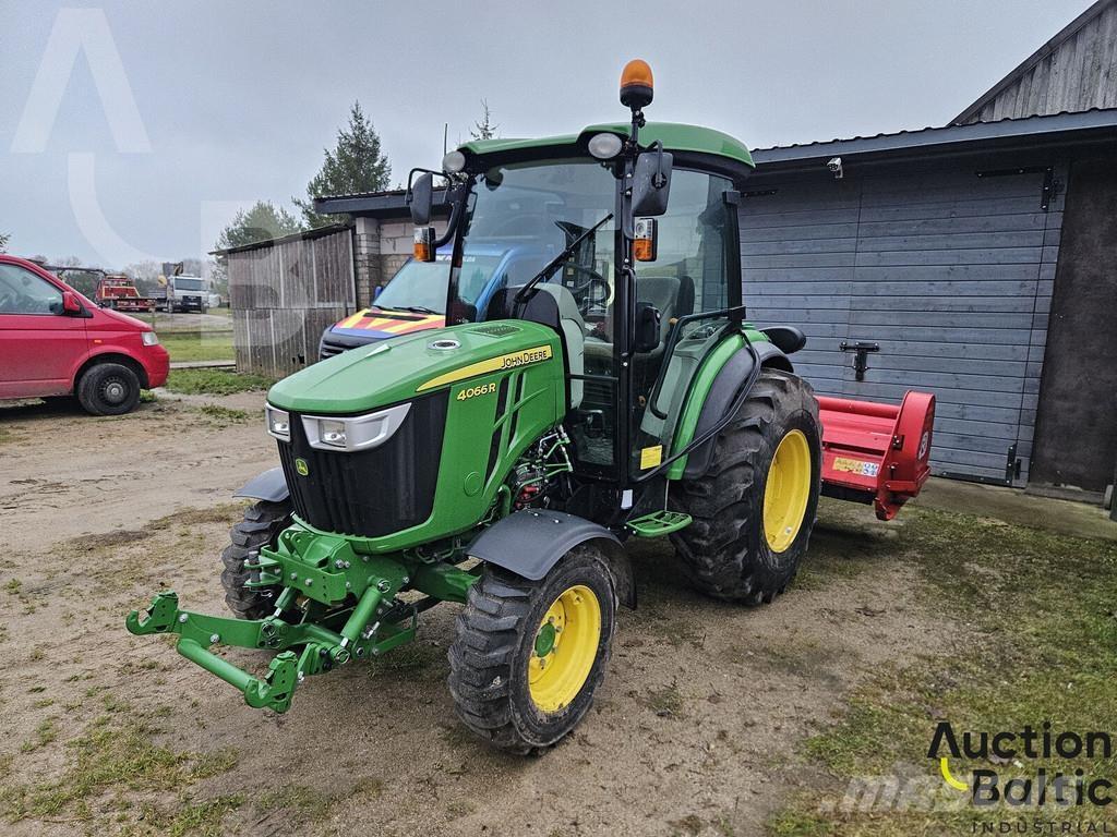 John Deere 4066 R Tractors