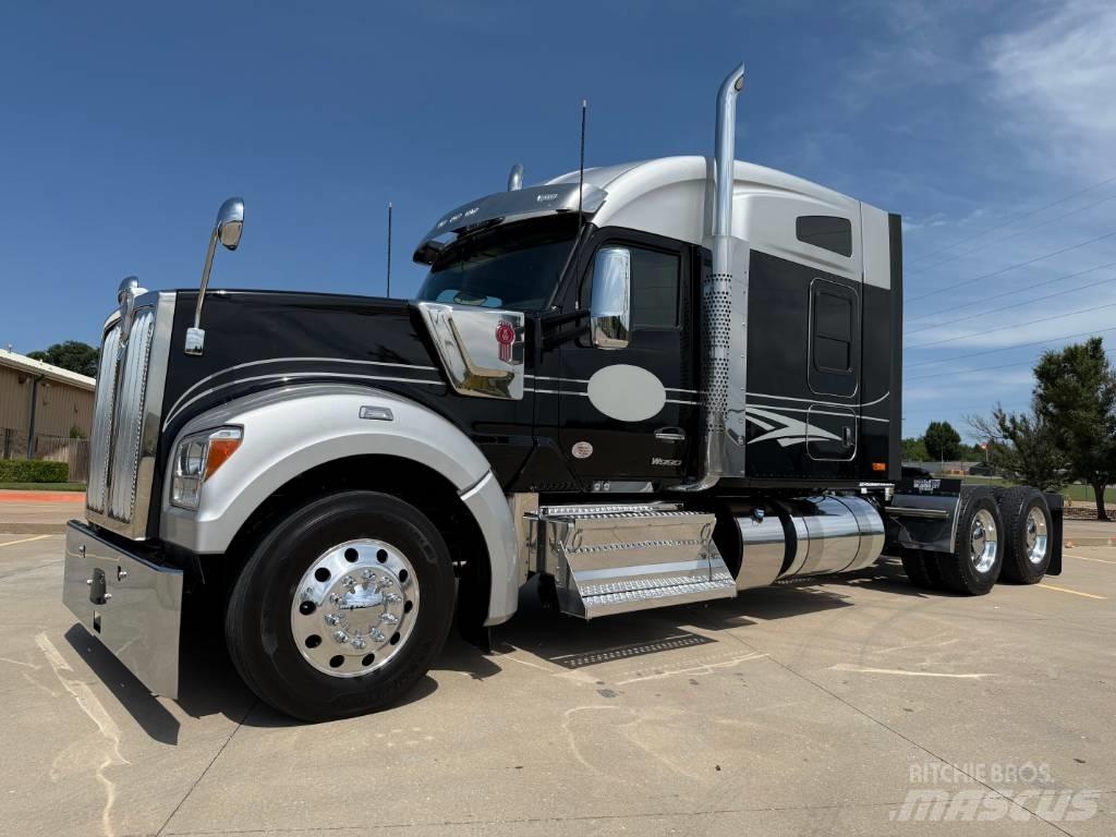 Kenworth W 990 Truck Tractor Units