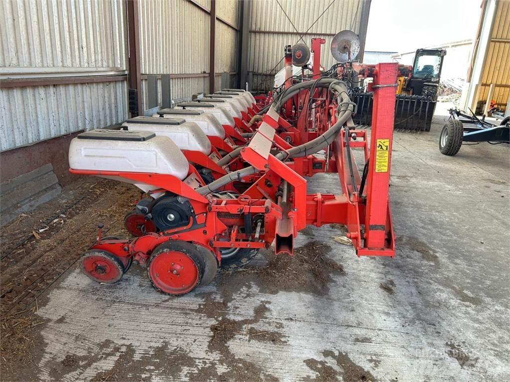 Kuhn Maxima Precision sowing machines