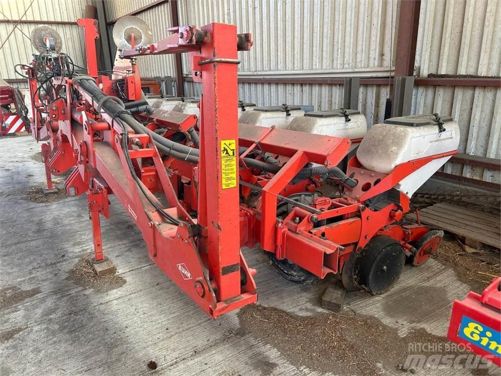Kuhn Maxima Precision sowing machines