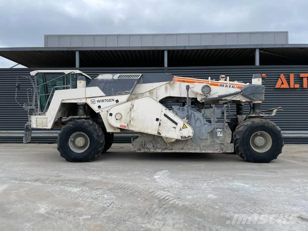 Wirtgen WR 200 XLI Asphalt recyclers