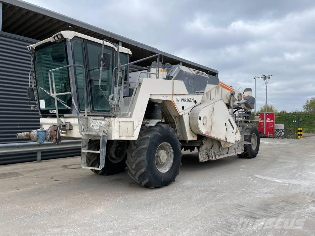 Wirtgen WR 200 XLI Asphalt recyclers