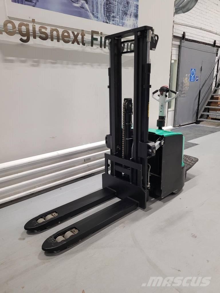 Mitsubishi SBP16N2IR Self propelled stackers