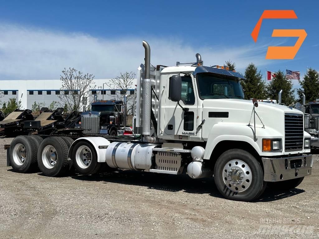 Mack CHU613 Truck Tractor Units