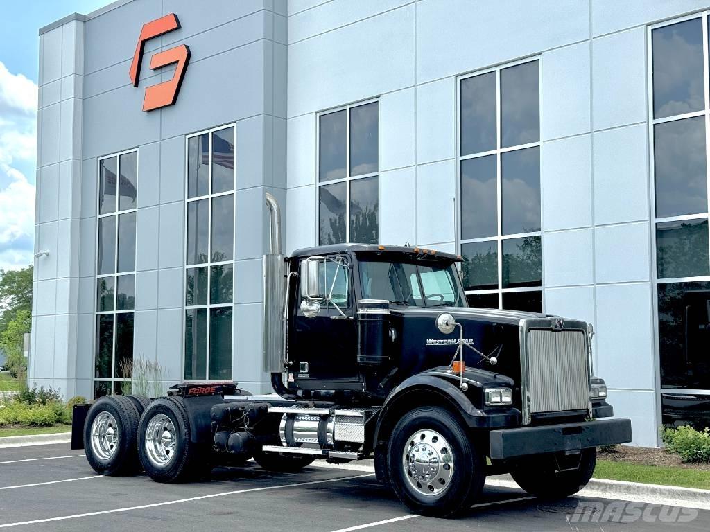 Western Star 4900 SF Truck Tractor Units