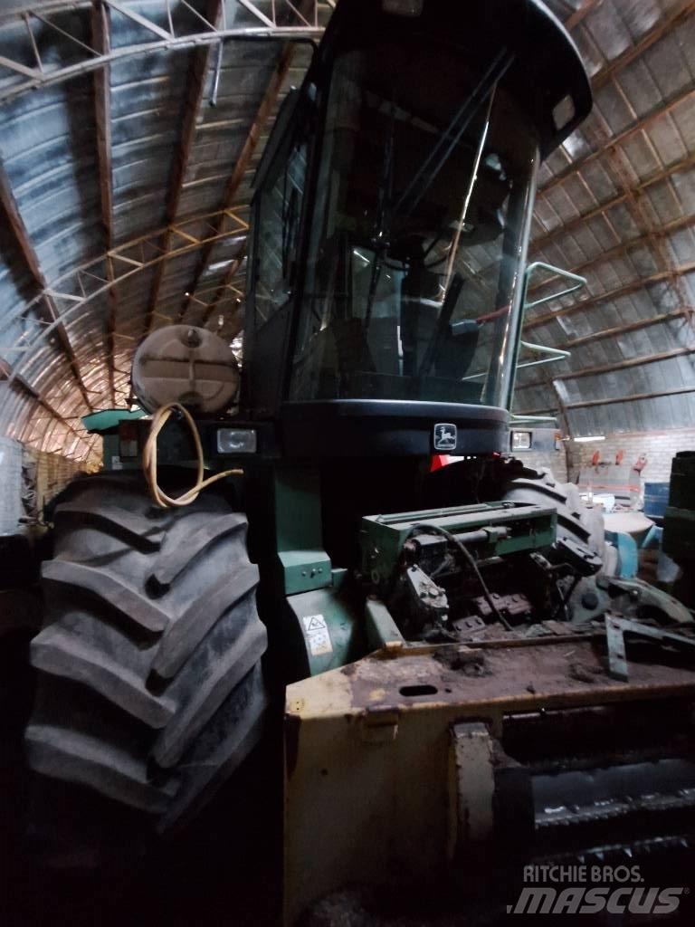 John Deere 6850 Self-propelled foragers