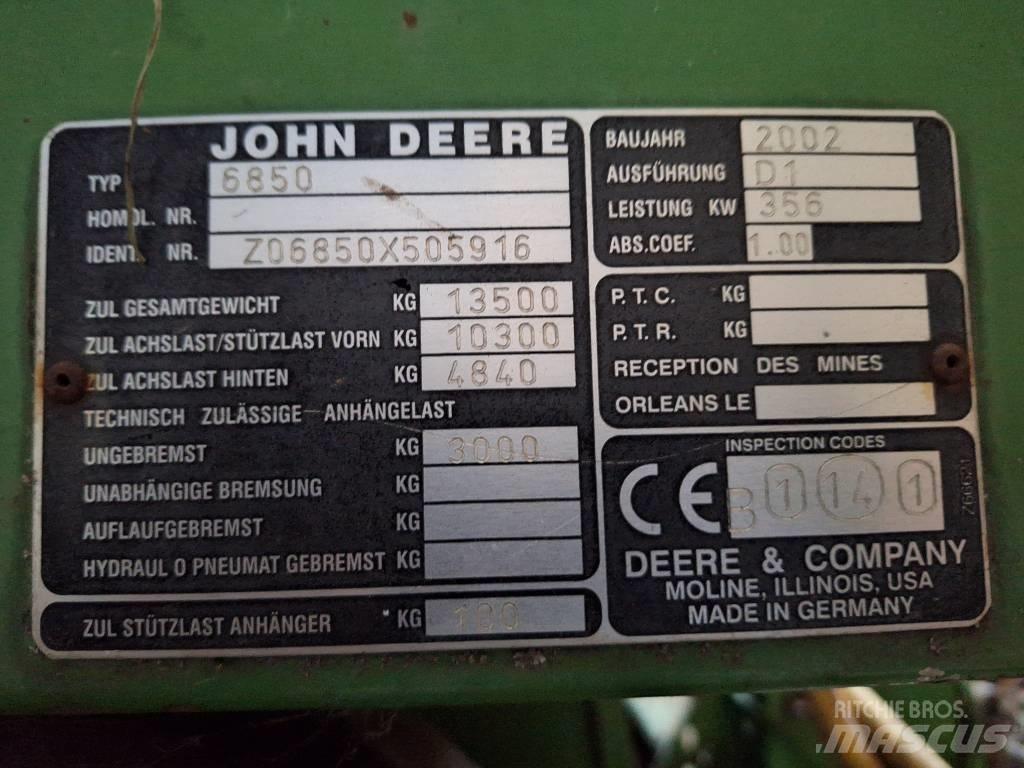 John Deere 6850 Self-propelled foragers