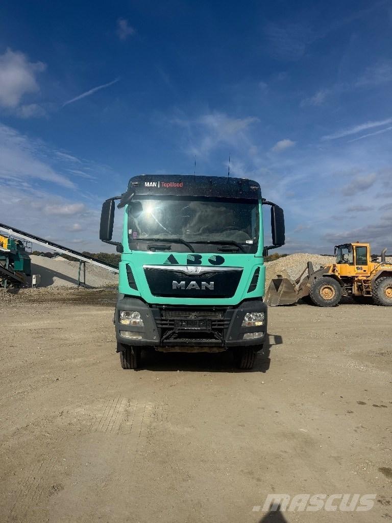 MAN 35.440 Tipper trucks