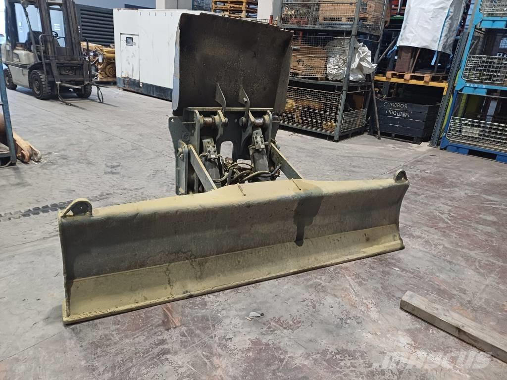 Volvo EW 180 D Blades