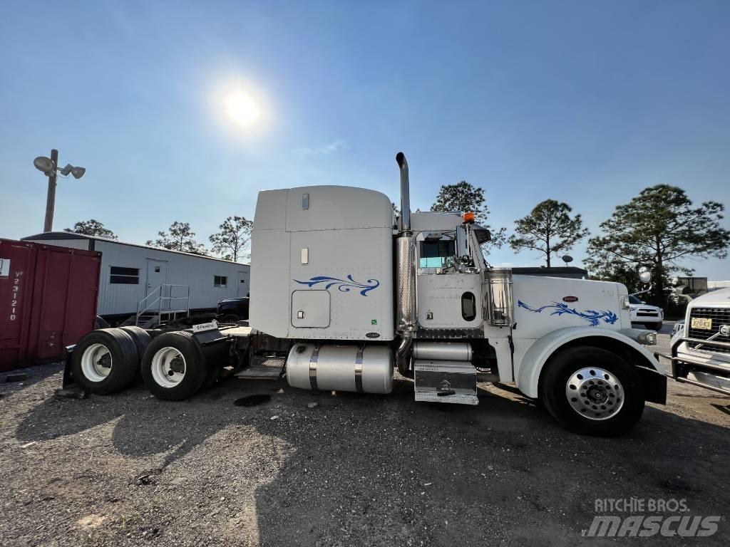 Peterbilt 378 Truck Tractor Units