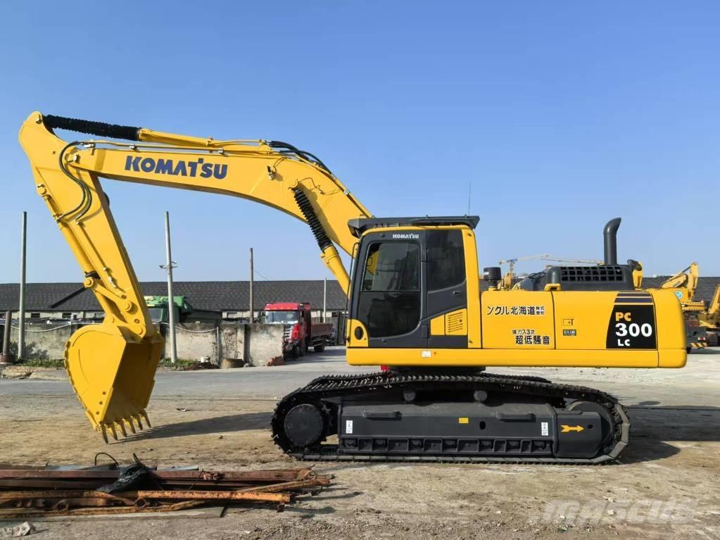 Komatsu PC 300-8 Crawler excavators